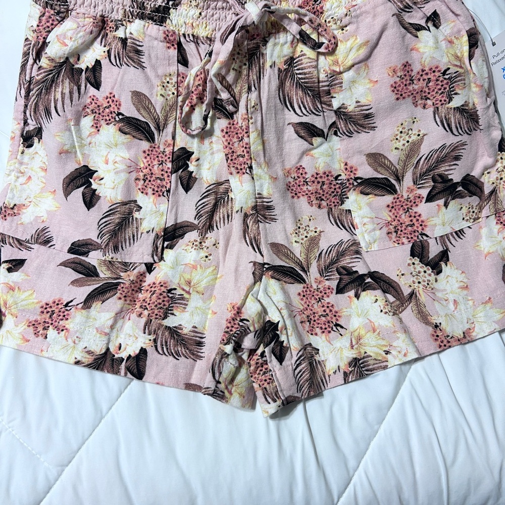 Time and Tru Pink Floral Shorts